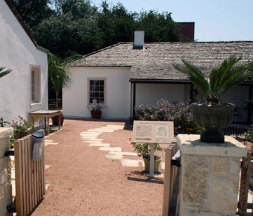 Casa Navarro courtyard.