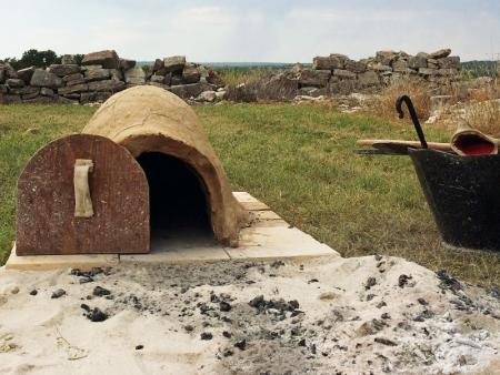 Picture of an adobe oven 