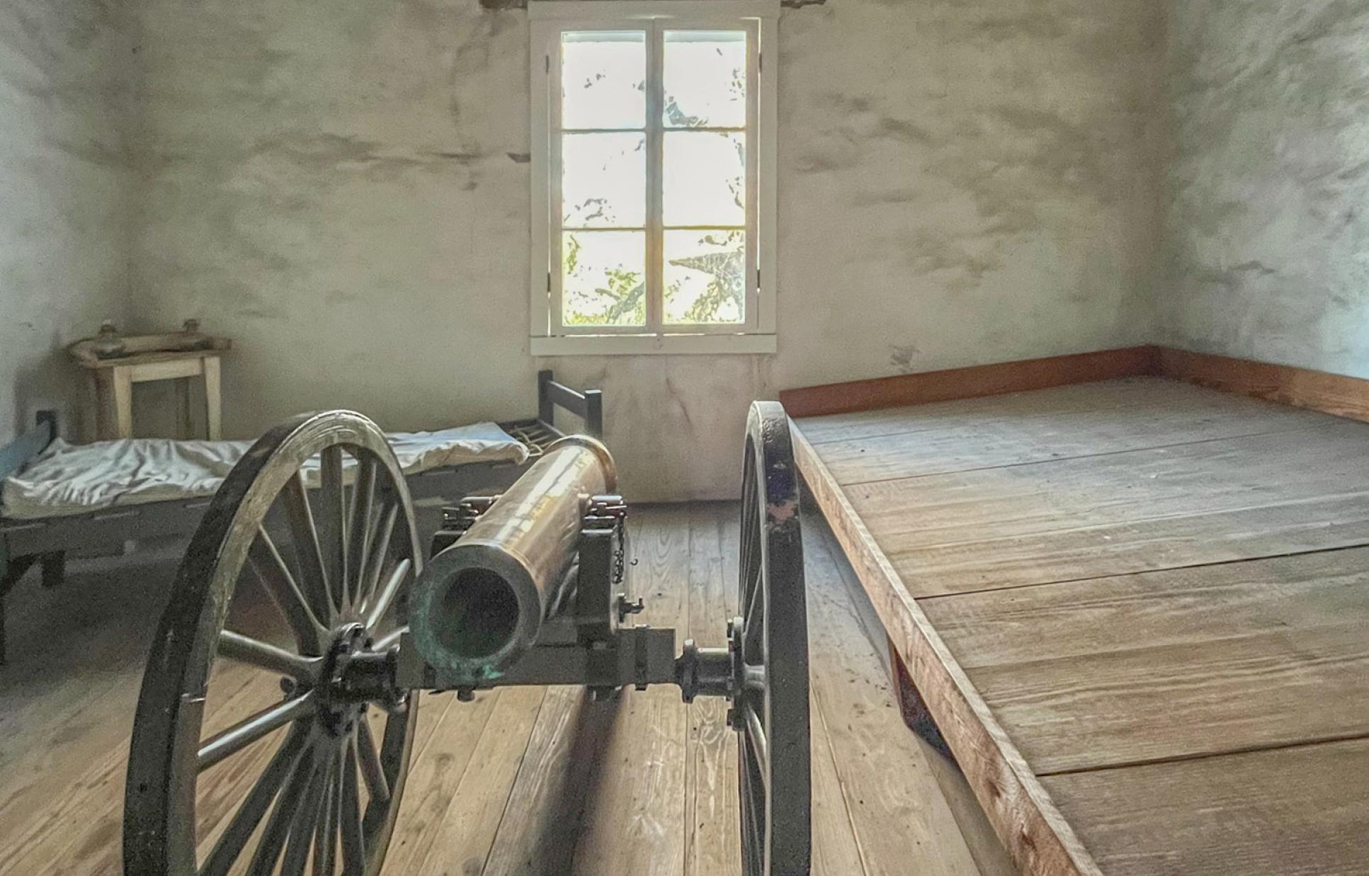 Howitzer Canon in the Guard House